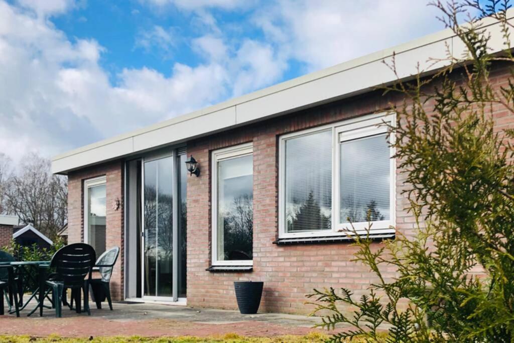 Vila Vakantiebungalow In Bosrijke Omgeving Luttenberg Exteriér fotografie